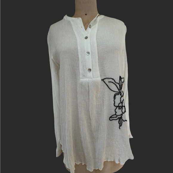 Desigual Embroidered Flower Blouse - Picture 15 of 16